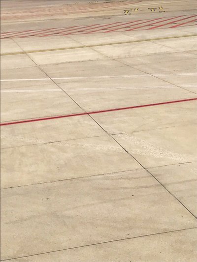 Kompozice - Tarmac, 2019 (foto) od Cécile Jamet