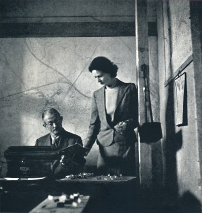 Akce zde, 1941 od Cecil Beaton