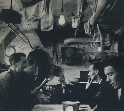 Funkční využití prostoru na jídelní palubě, 1941 od Cecil Beaton