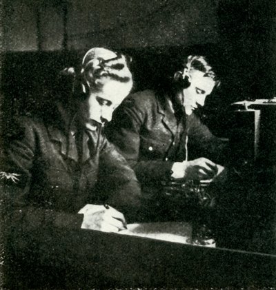 On Signals Duty, c1943. od Cecil Beaton