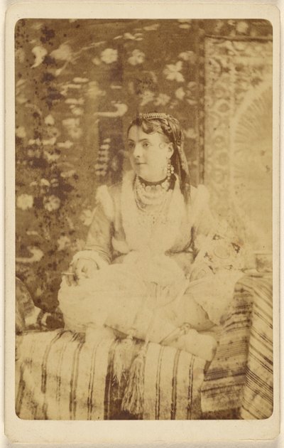 Čerkeská kráska. od Centennial Photographic Co.