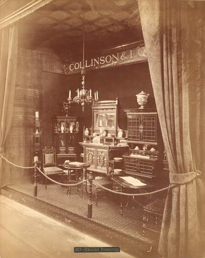 Výstava nábytku Collinson & Lock (stříbrný albínový tisk) od Centennial Photographic Co.