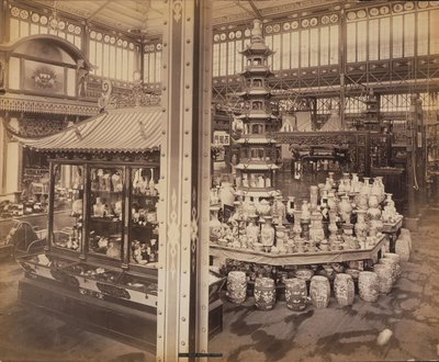Pohled na čínský dvůr, hlavní budova, výstava stého výročí, Philadelphia od Centennial Photographic Co.