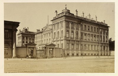 Aničkov palác v Petrohradě, Bergamasco, Charles (Karl) (1830-1896). Foto albuminu od Charles Bergamasco