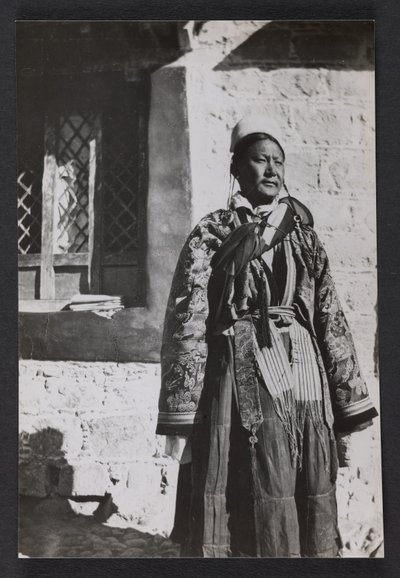 Drobný laický úředník ve slavnostním oděvu od Charles Alfred Bell