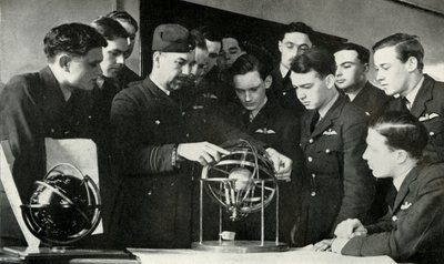 Personál RAF se učil navigaci během druhé světové války, 1941. od Charles Brown