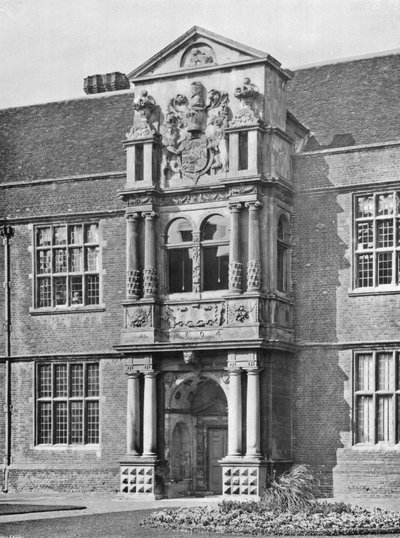 De Wittes Porch v Cobham, Kent od Charles Latham