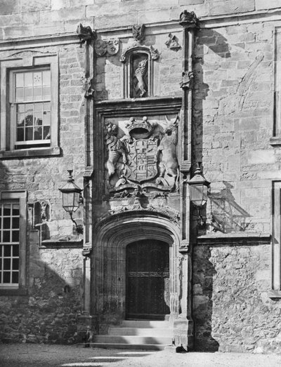 Dveře ve čtyřúhelníku od Charles Latham
