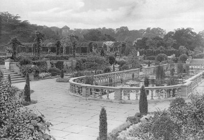 The Fond Gardens od Charles Latham