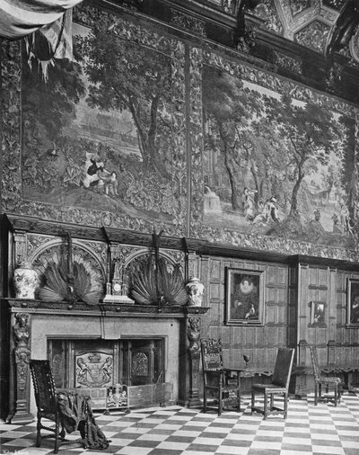 The Marble Hall, South Side (černobílá fotografie) od Charles Latham