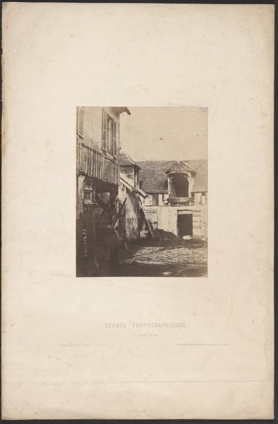 [Cour de ferme] / [Nádvoří statku] od Charles Marville