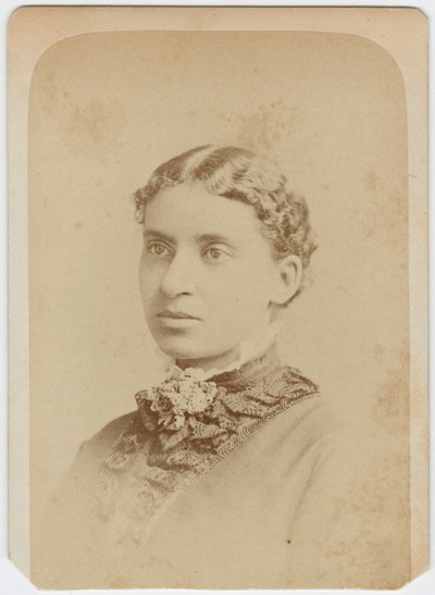 Carte de vision nebo Lottie Grimke, kolem roku 1870 od Charles Milton Bell