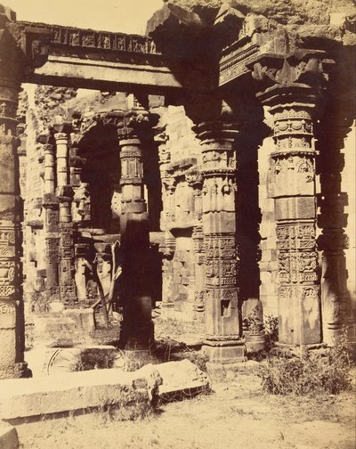 Exteriér hinduistického chrámu v Kootubu od Charles Moravia