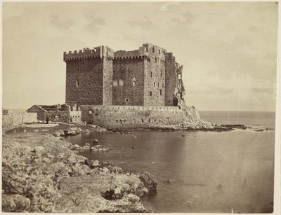 [Zámek na ostrově Saint-Honorat u Cannes / Le château de île Saint-Honorat, près de Cannes od Charles Nègre