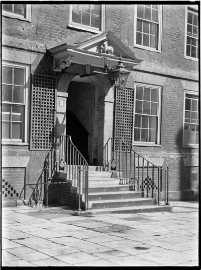 Lamb Building, Church Court, Temple, City of London, Greater London Authority, 30. léta 20. století. od Charles William Prickett