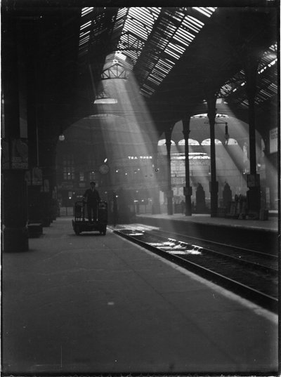 Liverpool Street Station, Liverpool Street, City of London, Greater London Authority, c1932. od Charles William Prickett