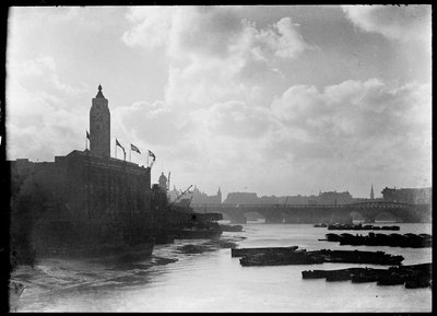 Oxo Tower Wharf, Bargehouse Street, Southwark, Greater London Authority, 30. léta 20. století. od Charles William Prickett