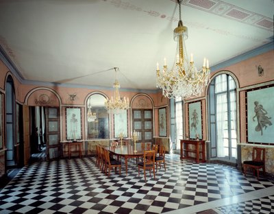 Pohled do jídelny hradu Malmaison, rezidence císaře Napoleona I. (1769-1821), decoree od Charlese Perciera (1764-1838) a Pierre Francois Leonard Fontaine (1762-1853) 1800 Rueil Malmaison, musee du chateau od Charles and Fontaine Pierre Percier