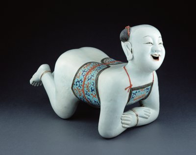 Čínský porcelánový polštář v podobě polonahého chlapce (porcelán) od Chinese School