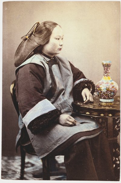 Ručně tónovaná fotografie mladé Číňanky od Chinese School