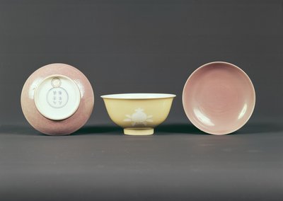 Kruhová mísa, období Chien Lung (1736-95) (keramika) od Chinese School