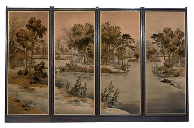 Čtyřdílný paraván se sametovými panely, protkaný říční krajinou v tónech grisaille od Chinese School