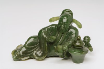 Ležící figurka čínského učence (nefrit) od Chinese School