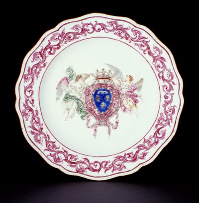 Talíř Rose Famille s pažemi Francie, období Qianlong (1736-95) c.1765 (porcelán) od Chinese School