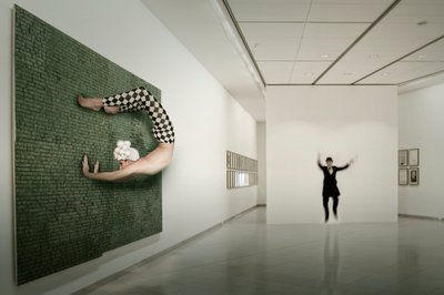 Umělec v Muzeu surrealismu od Christine von Diepenbroek
