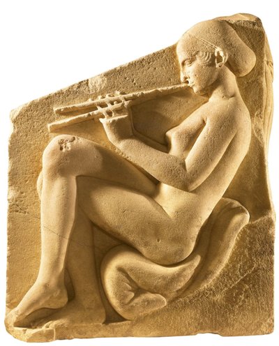 Hráč na aulos. Oltář Afrodity, tzv. Ludovisiho trůn, levá deska, cca 430 př.n.l. od Classical Antiquities