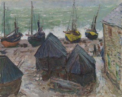 Lodě na pláži v Étretat od Claude Monet