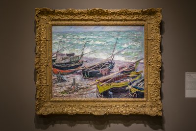 Rybářské lodě v Étretat od Claude Monet