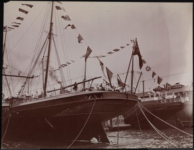 S.S. "Umbria" v doku, cca 1897 (černobílá fotografie) od Company Byron