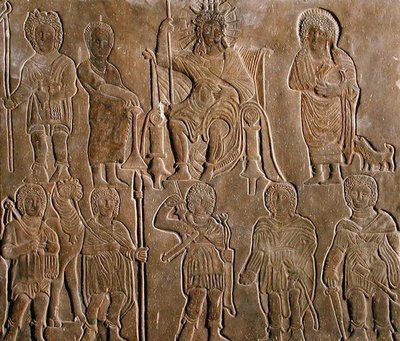 Reliéf zobrazující zbožštěného římského císaře přijímajícího poctu od egyptských nomádů od Coptic