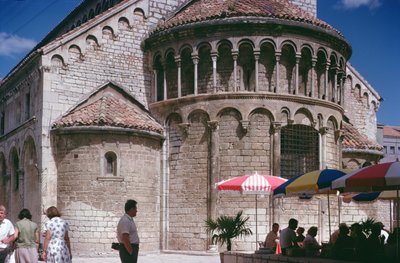 Kostel Sveti Krsevan, postavený v roce 1175 od Croatian School