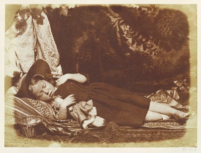 The Bedfellows, asi 1843-47 (tisk z kalotypového negativu na slaný papír) od David Octavius Hill