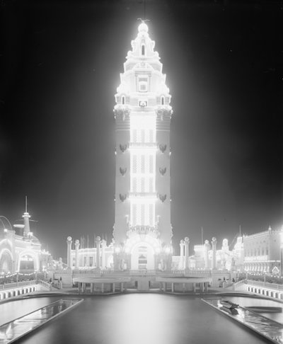 Dreamland at night, Coney Island, New York City, cca 1905 (černobílá fotografie) od Detroit Publishing Co.