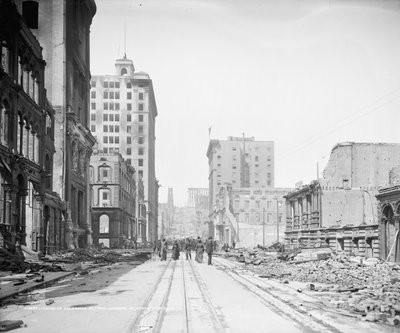 Při pohledu nahoru California Street ze Sansome Street, San Francisco od Detroit Publishing Co.