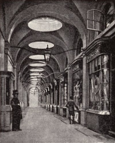 Royal Opera Arcade, Pall Mall, Londýn (černobílá fotografie) od Donald McLeish