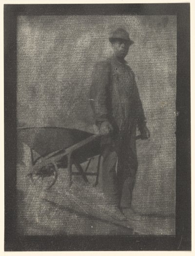 [Černý muž s trakařem] od Doris Ulmann