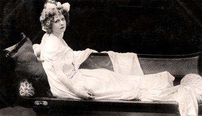 Mabel Love 1874-1953, anglická herečka a tanečnice, začátek 20. století. od Dover Street Studios