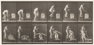 Talíř 406. Dva modely, 8 nalévání kbelíku vody na 1 od Eadweard Muybridge