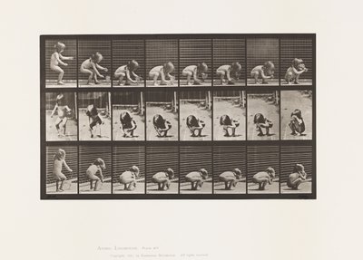 Talíř 477. Dítě, sklánění, zvedání poháru a pití od Eadweard Muybridge