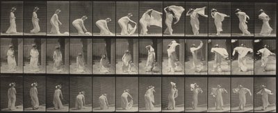 Tabulka číslo 233. Zvedání šálu, pokládání na ramena a otáčení od Eadweard Muybridge