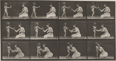 Číslo desky 465. Dítě přinášející kytici ženě,1887 (foto) od Eadweard Muybridge