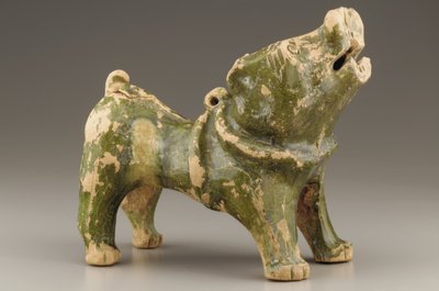 Náhrobní postava štěkajícího psa, počátek 1.-začátek 3. století (keramika) od Eastern Han Dynasty Chinese School