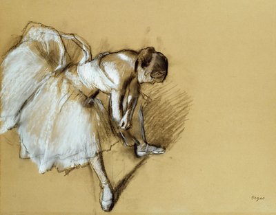 Tanečnice upravuje boty, kolem roku 1890 od Edgar Degas
