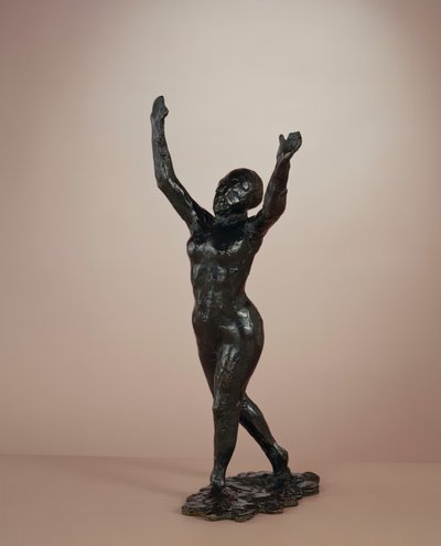 Tanečník se pohybuje vpřed, paže zvednuté, c. 1882-1898 obsazení c. 1919-1931. od Edgar Degas