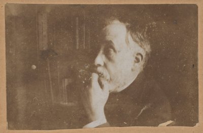 [Autoportrét v knihovně (ruka na bradě)] od Edgar Degas