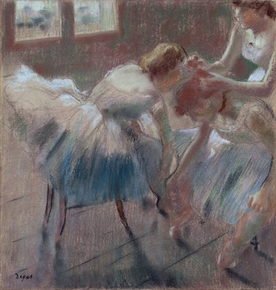 Tři tanečníci se připravují na hodinu, kolem roku 1880 (pastel na žlutohnědém tkaném papíře) od Edgar Degas